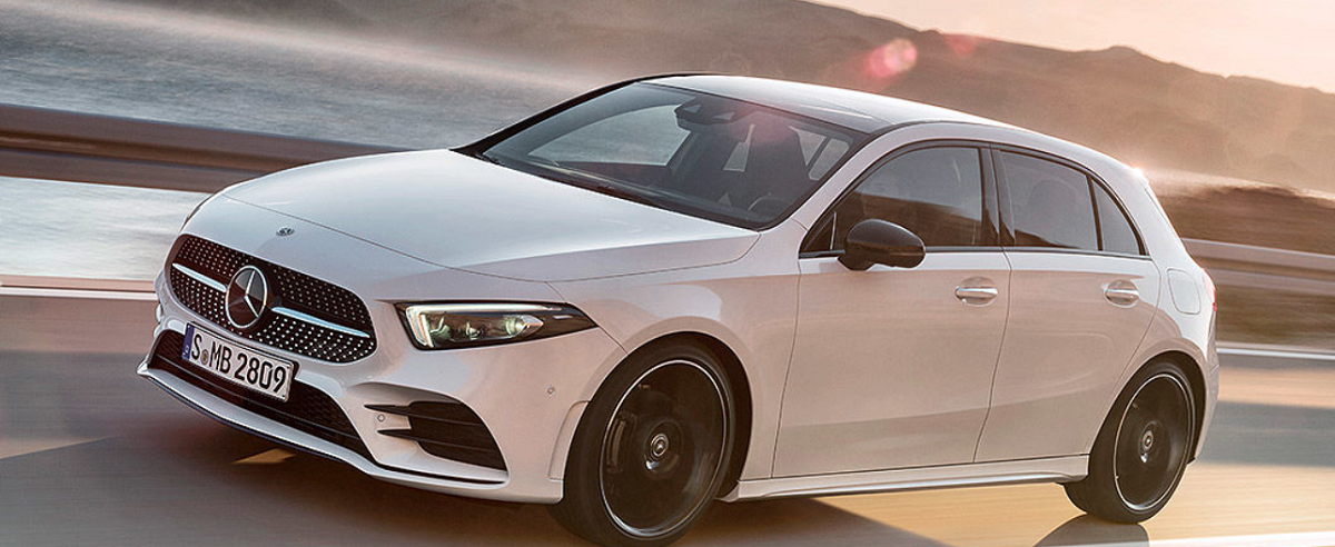 Slut med analoge instrumenter i ny Mercedes A-klasse