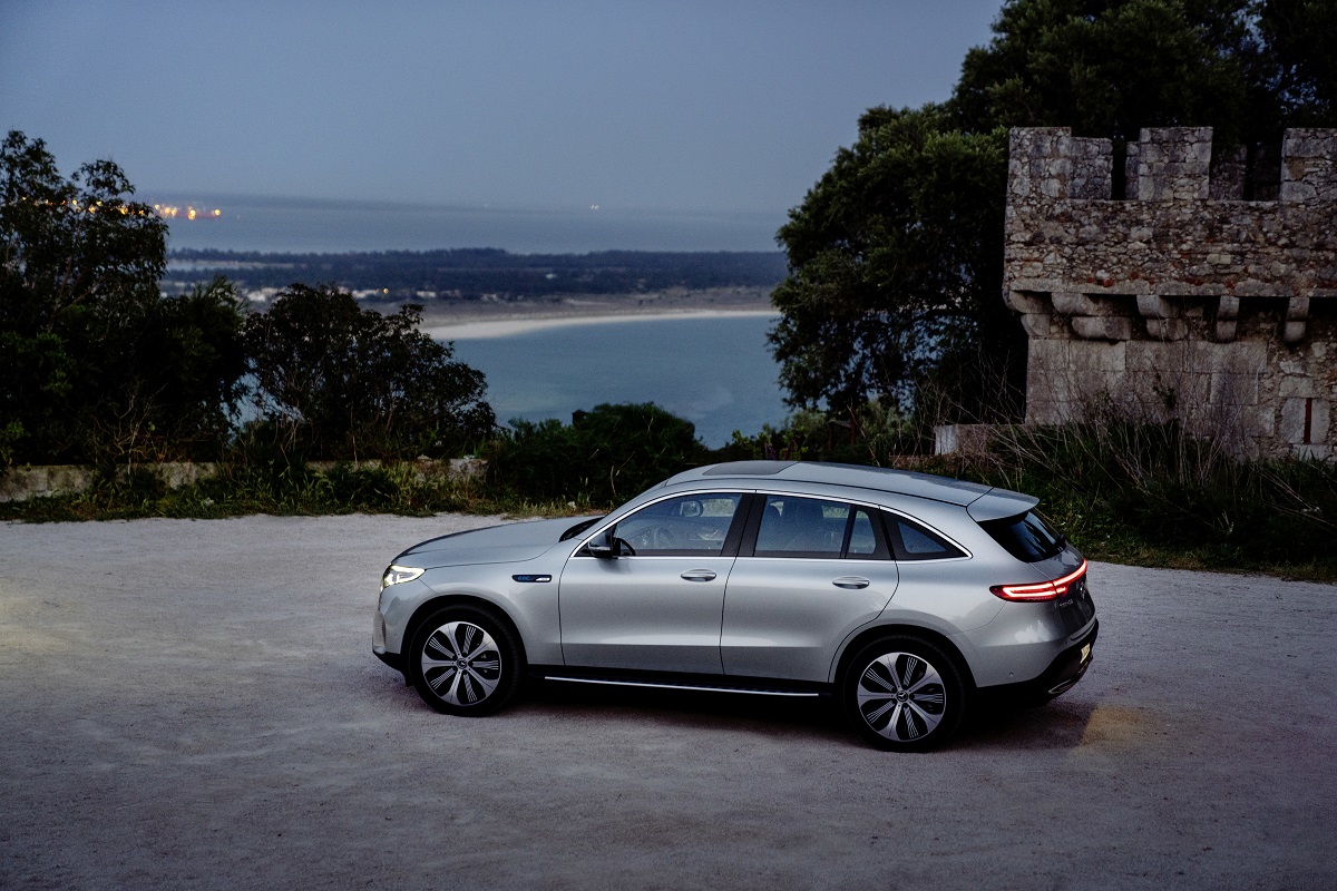 Mercedes-Benz EQC samler international presse i Oslo