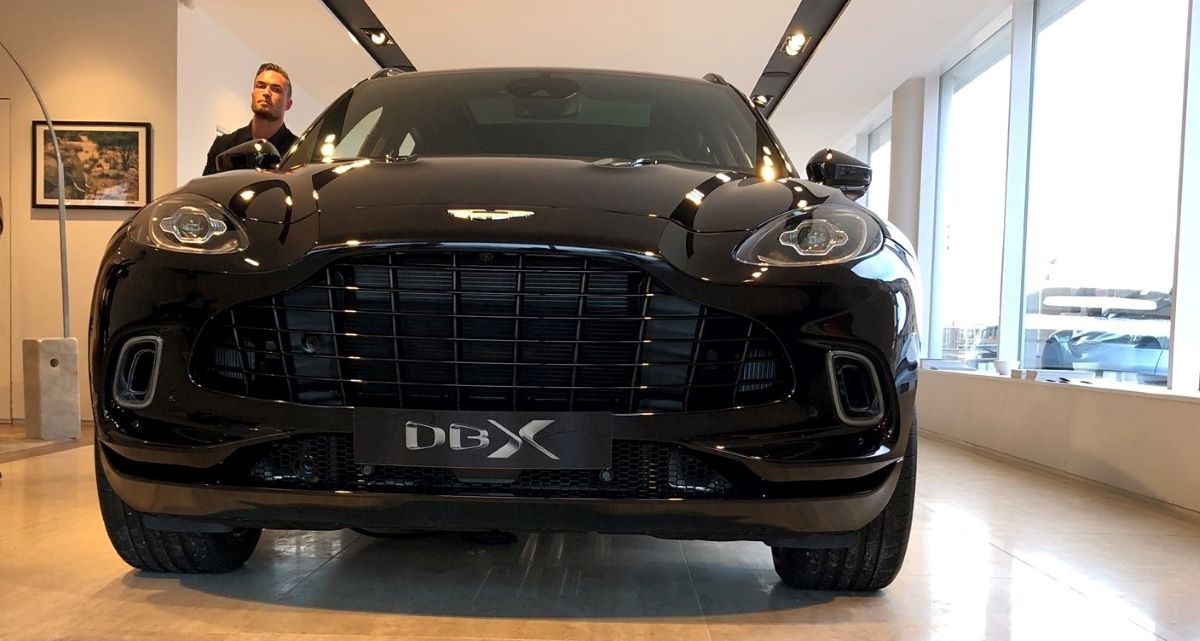Aston Martin DBX er landet i Danmark