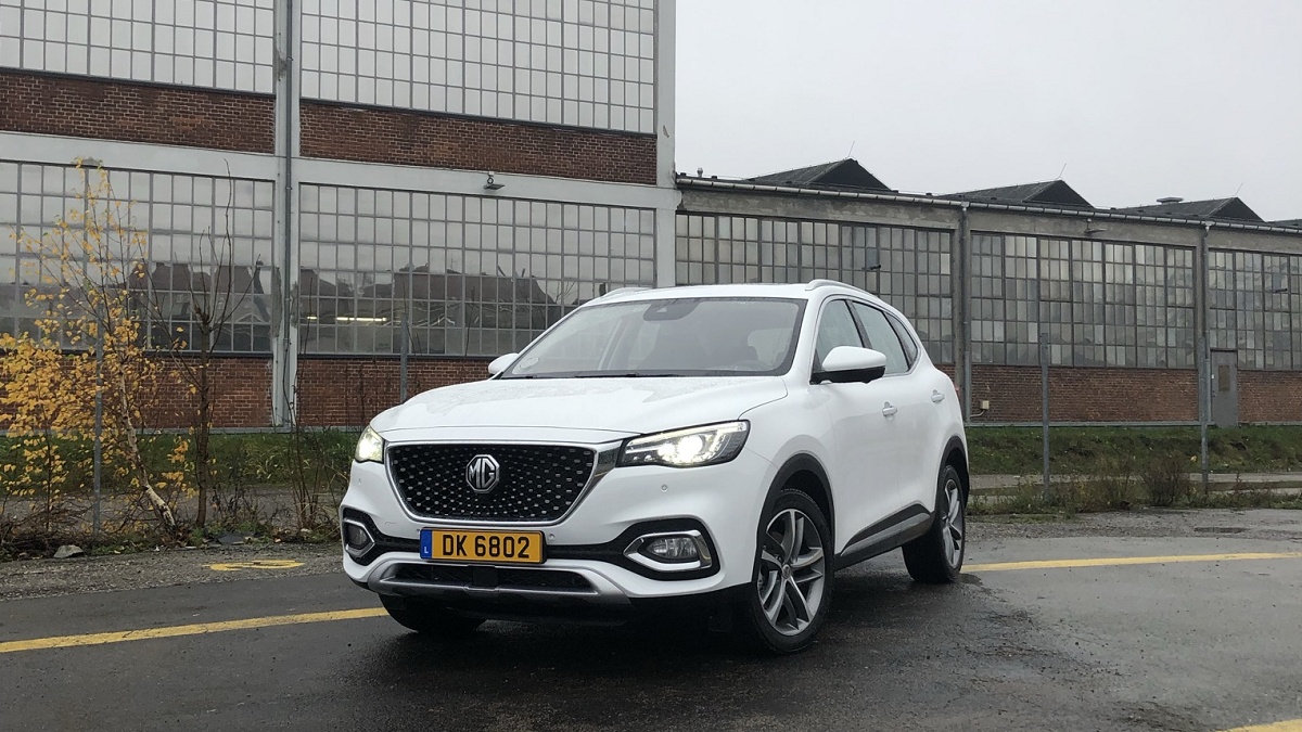 First Drive: MG EHS plug-in hybrid