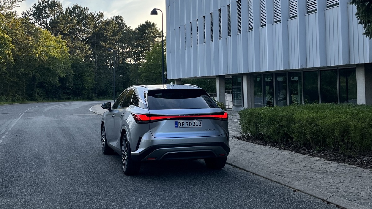 Test: Lexus RX 450h+
