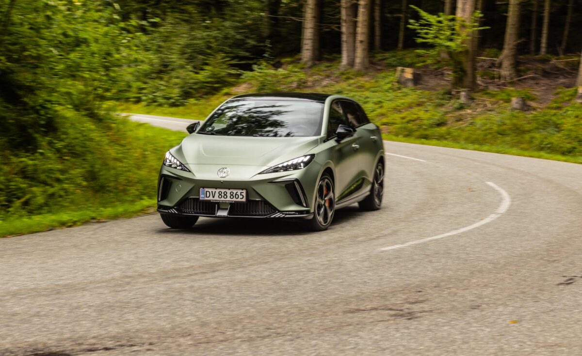 First Drive: MG4 XPower og Extended Range