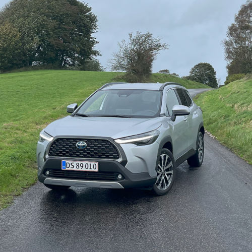 Test: Toyota Corolla Cross 1,8 Hybrid Style