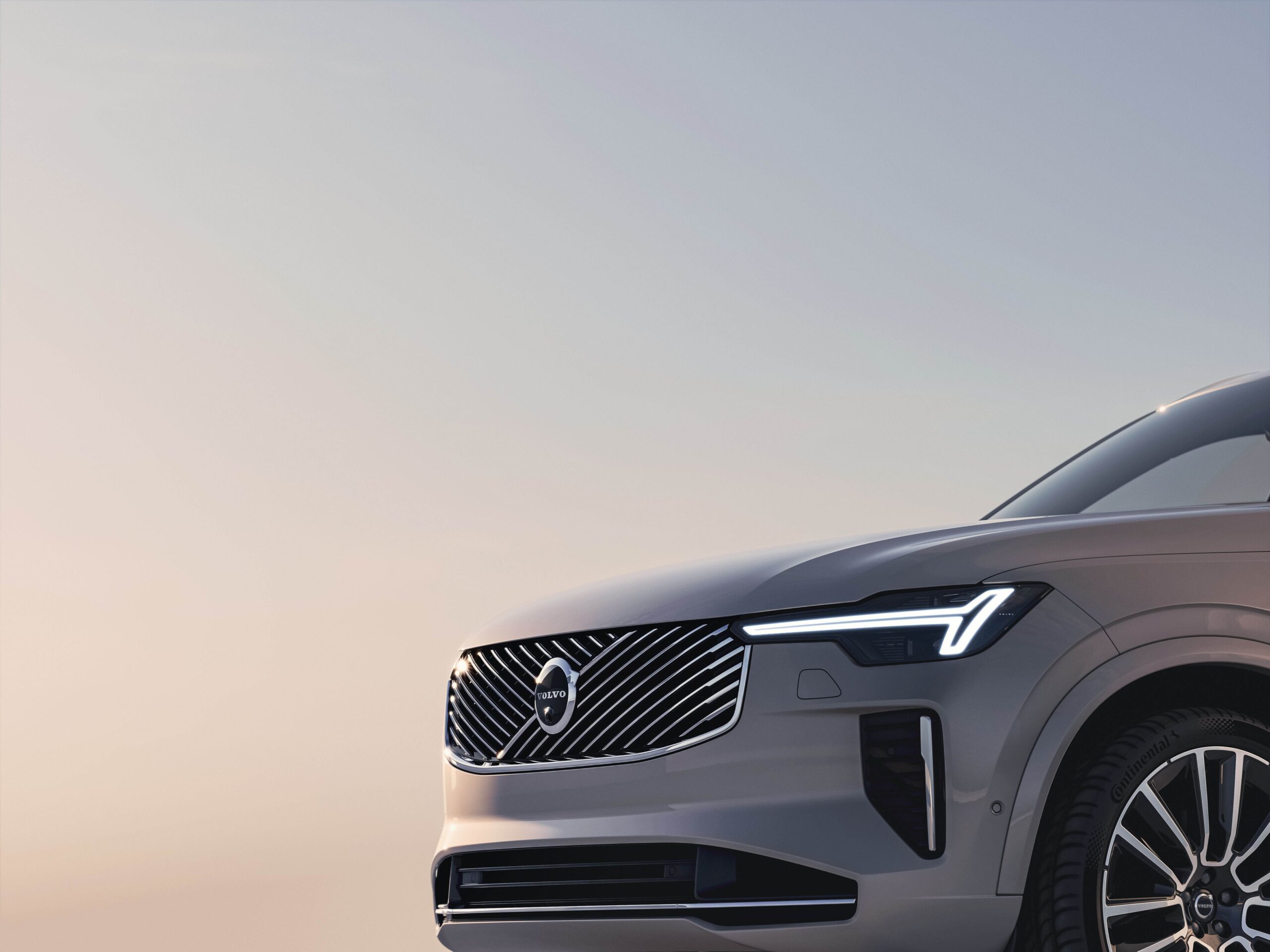 Trods ny EX90: Volvo holder liv i XC90 med stor opgradering