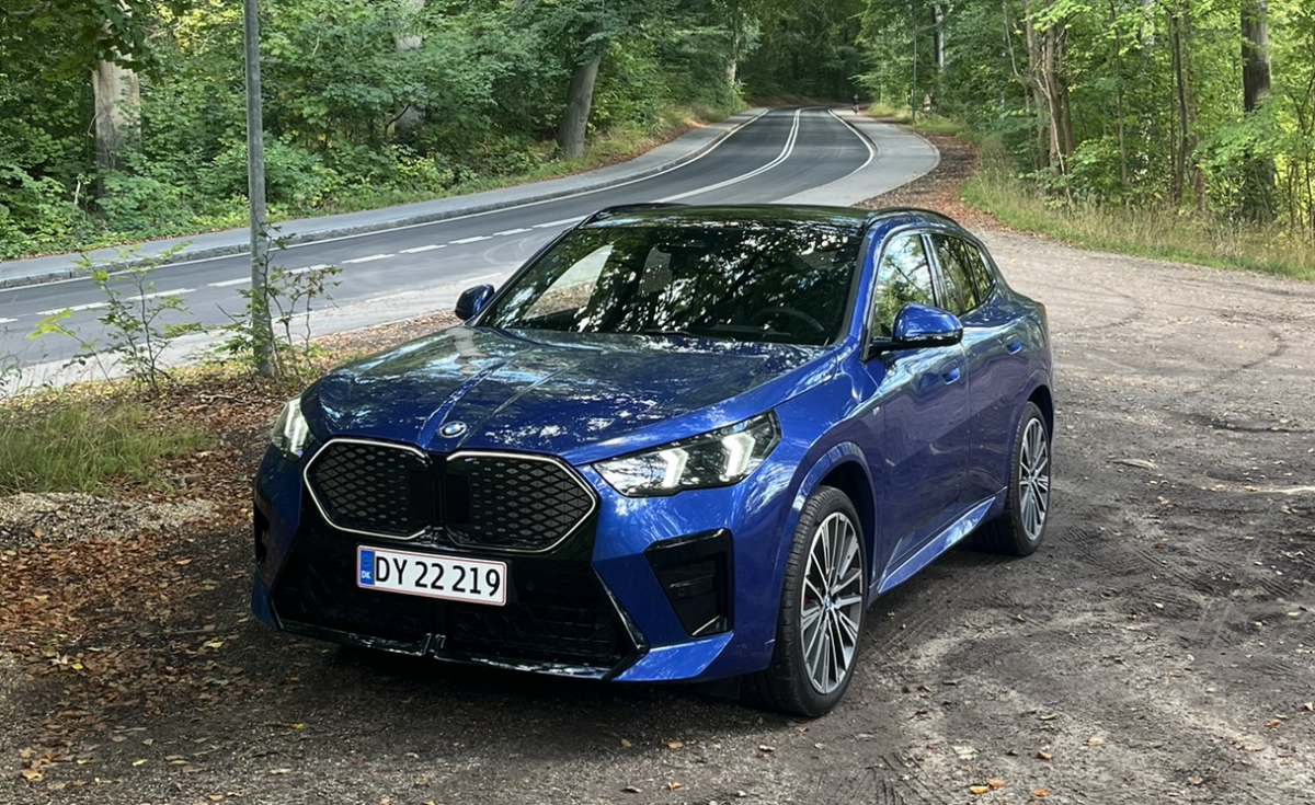 BMW iX2 front