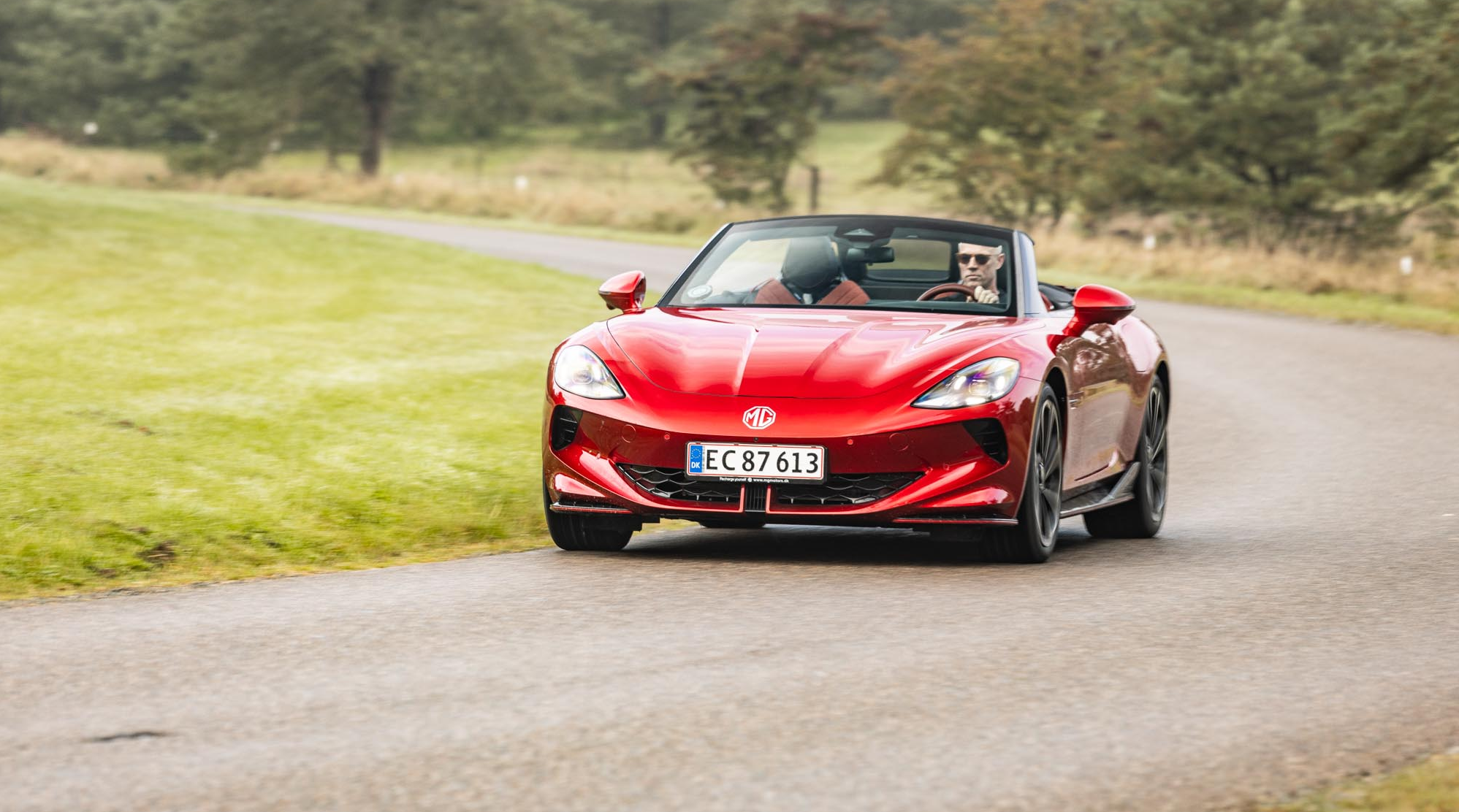 Sommer, sol og Cyberster: Test af den åbne elektriske MG