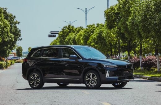 Skyworth udfordrer elbilmarkedet – stor SUV med lynopladning og luksusudstyr fra 219.995 kr.