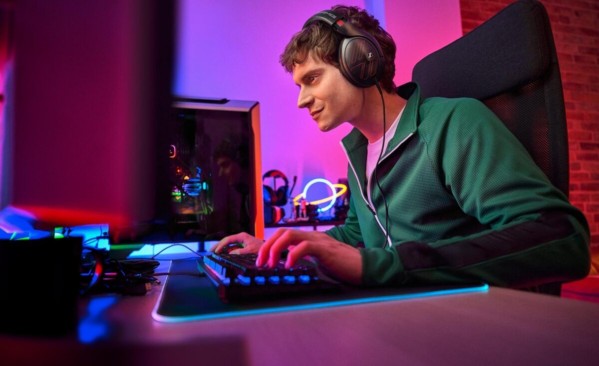 Sennheiser og Mercedes-AMG går sammen – starter med gaming-headset
