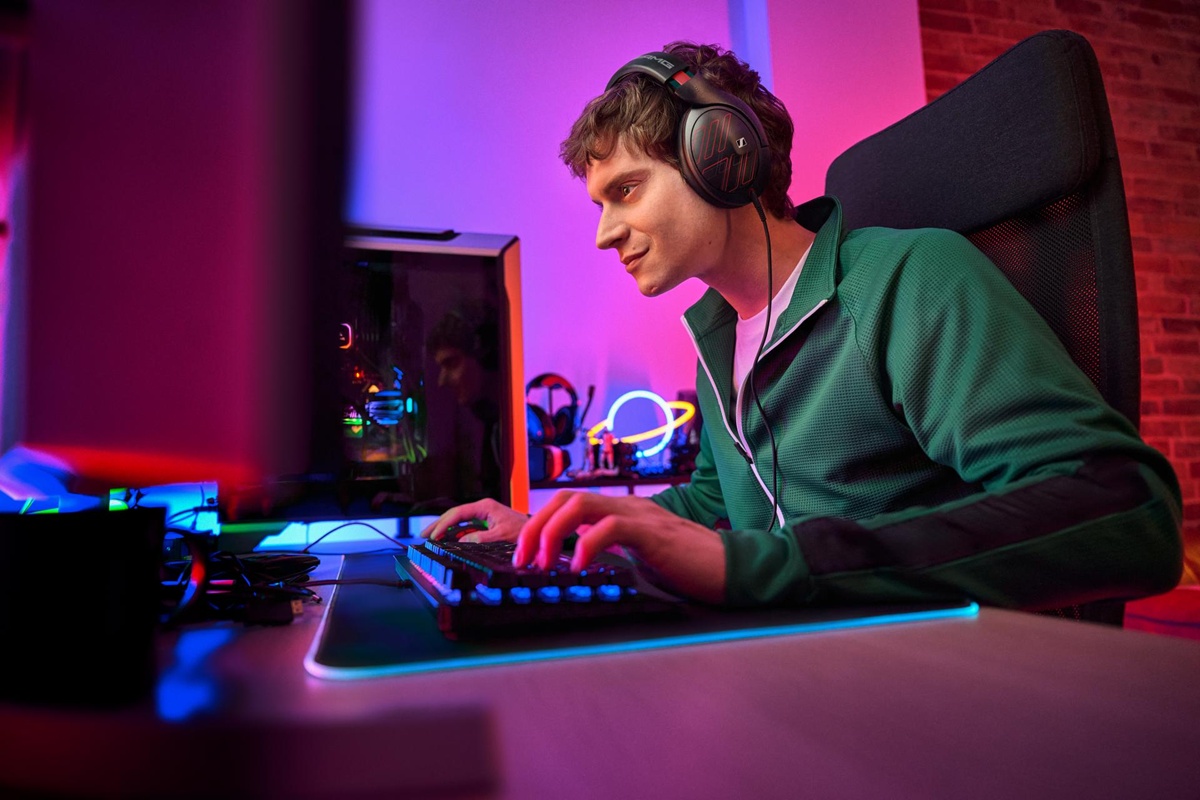 Sennheiser og Mercedes-AMG går sammen – starter med gaming-headset
