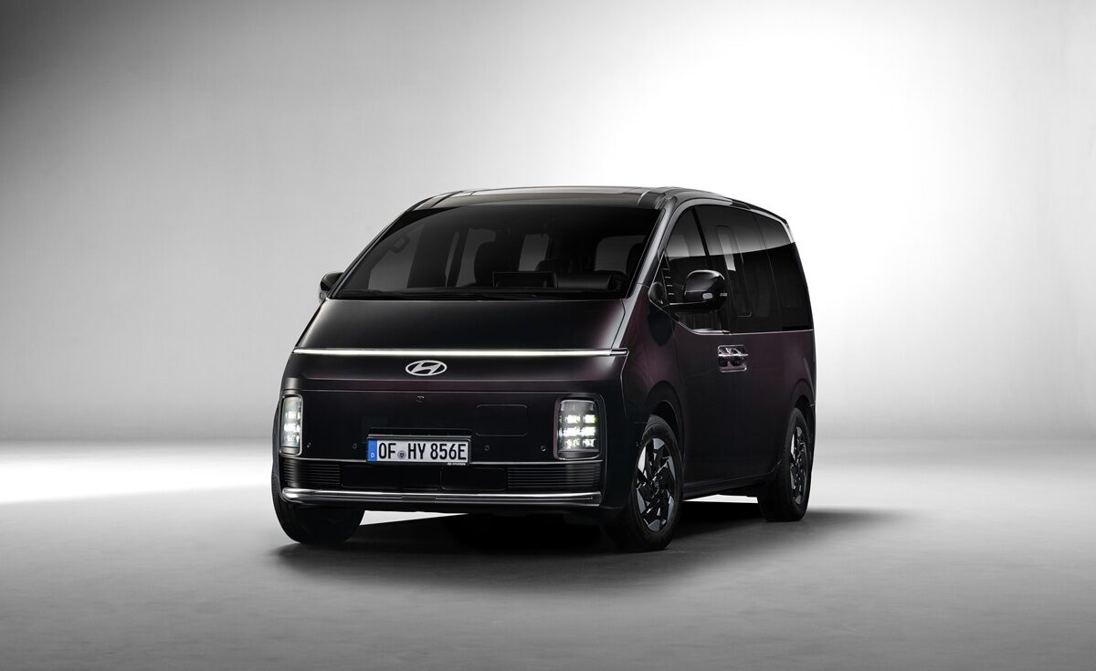 Hyundai STARIA kommer til Danmark som elektrisk minibus og varebil