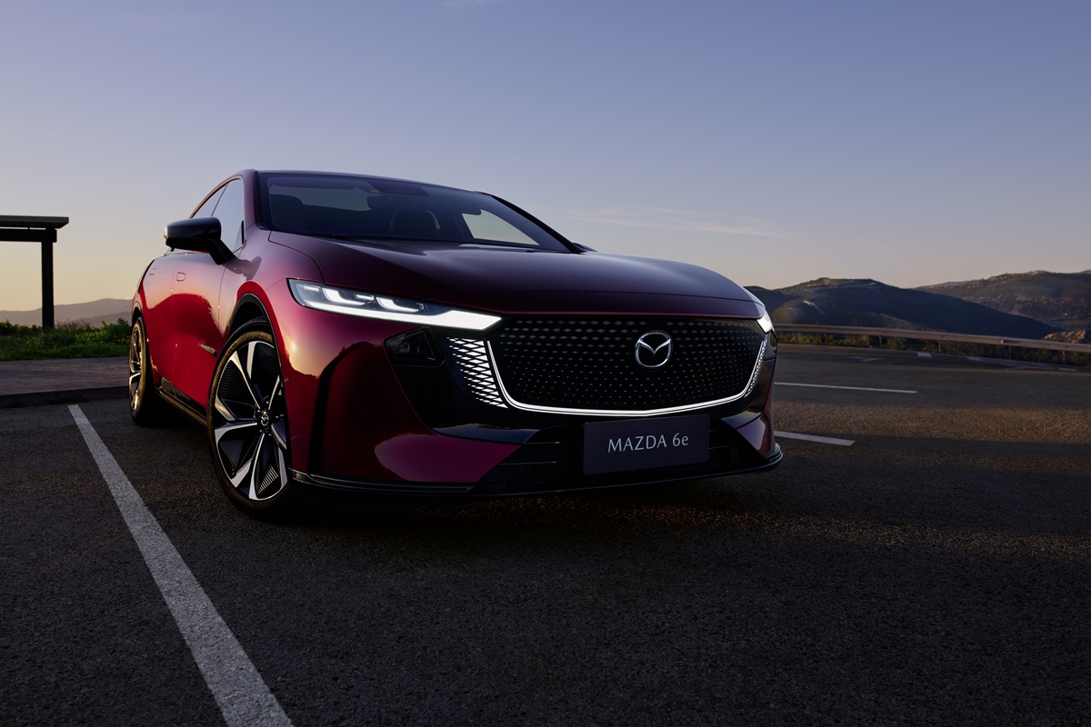 Mazda6e får længere rækkevidde og hurtigere opladning uden merpris