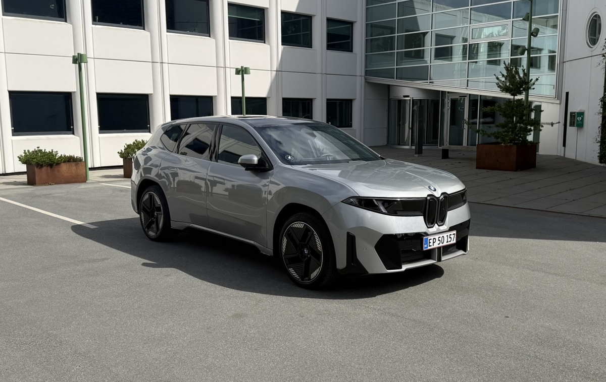 BMW iX3 50 xDrive: Neue Klasse viser vejen